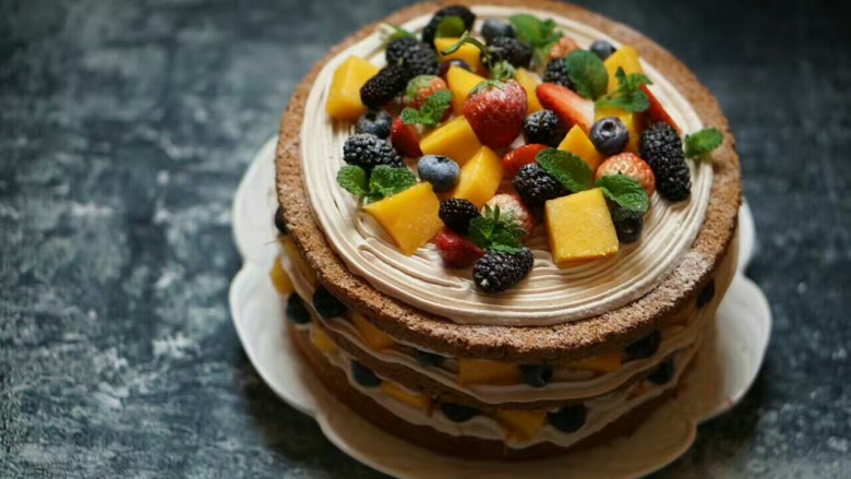 法芙娜可可水果裸蛋糕,成品图。