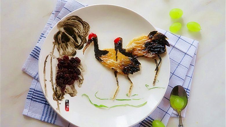 国画风趣味餐,简易的中国风餐盘画制作完成