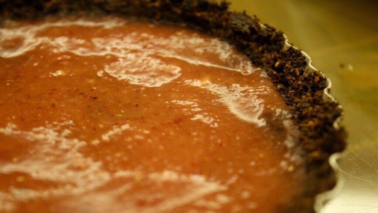 抹茶草莓挞(Matcha Strawberry Tart),把它均匀的展出