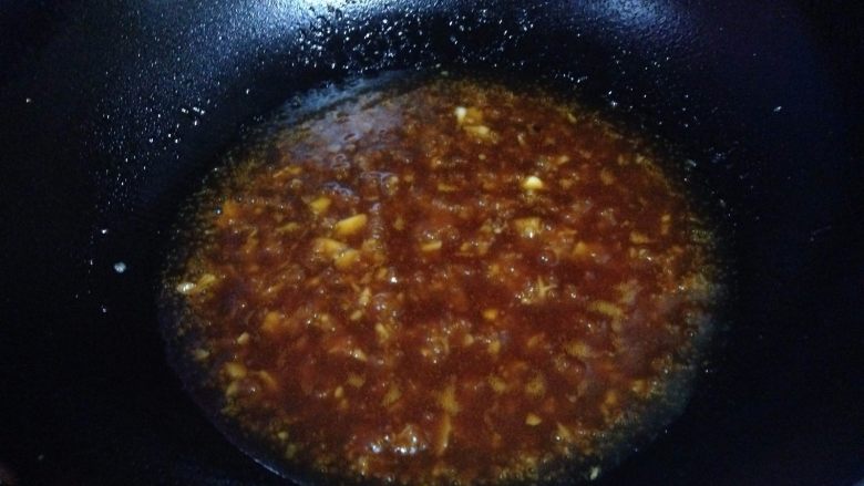 茄汁素“排骨”,煮至稍微浓稠