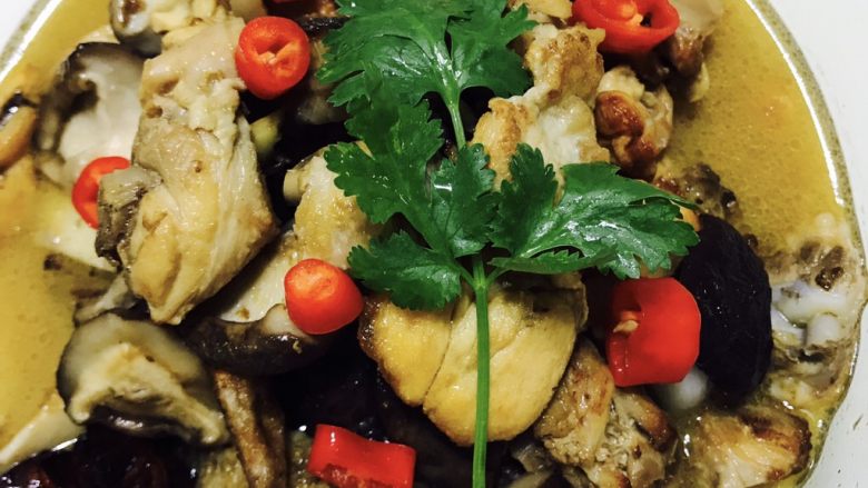香菇炖鸡,收汁出锅