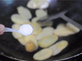 懒人餐，一锅出——腊肉排骨饭,http://www.haodou.com/recipe/1172520/