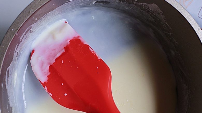 奶香浓郁哒-花生小奶糕,加热至液体变稠，粘稠度与炼乳类似