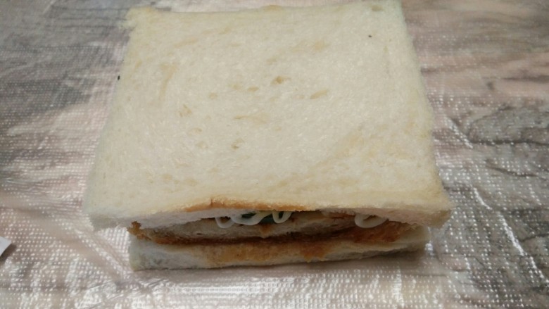 哈哈-三明治,再加一片面包