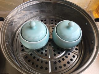 美人汤（木瓜炖燕窝）,上锅隔水蒸15分钟 