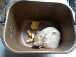 超软酸奶小餐包,加入黄油再一个揉面程序