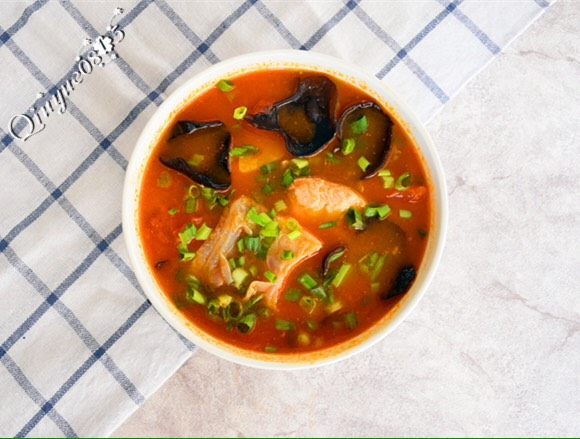 木耳番茄鱼片汤,很鲜美