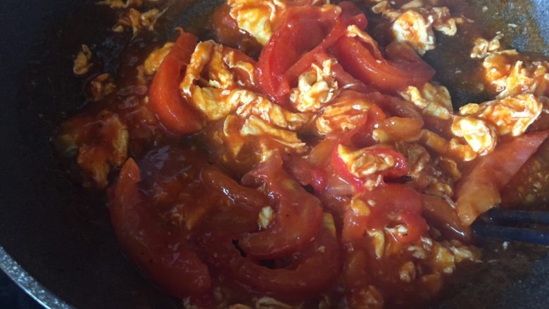 番茄鸡蛋意面,烧开，收汁；