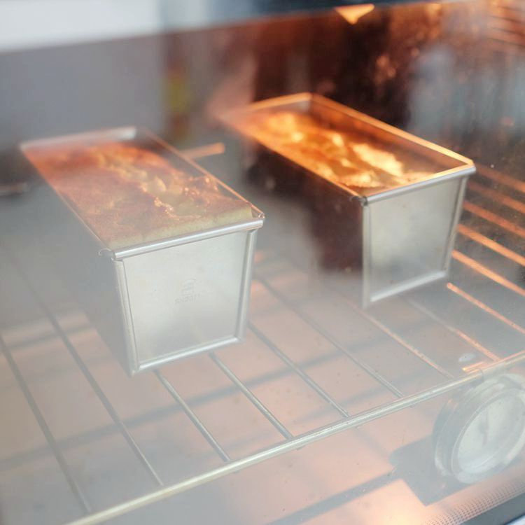 黄金甘栗磅蛋糕,烤箱 150°~170°c  35分钟  （主要看状态）