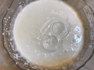 牛奶之恋《云朵香草冰淇淋》【冷饮】,打发5分就可以了，就是变稠，但是流动性很好！