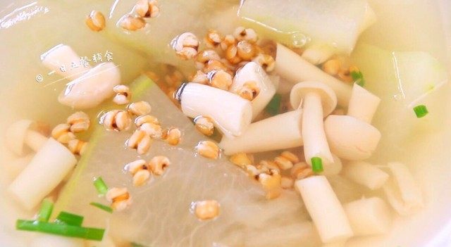 海鲜菇冬瓜薏米汤, 还能从内到外美起来~~
