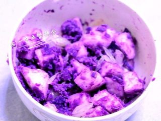 紫薯沙拉船,和紫薯泥一起拌拌拌~~
