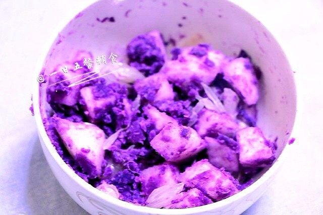 紫薯沙拉船,和紫薯泥一起拌拌拌~~