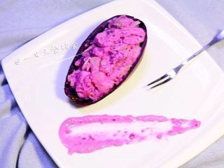 紫薯沙拉船,不仅外貌喜人，沙拉加上紫薯泥，多层次口感，不喜欢都难 ~~