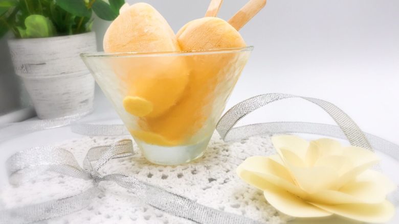 热带风情《芒果酸奶冰棒》【冷饮甜点】,怎么拍都美美的