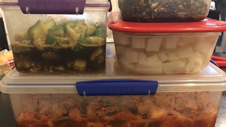 韩式炒小鱼干,做好的小鱼干可以放密封盒里 冰箱可保存2个星期
