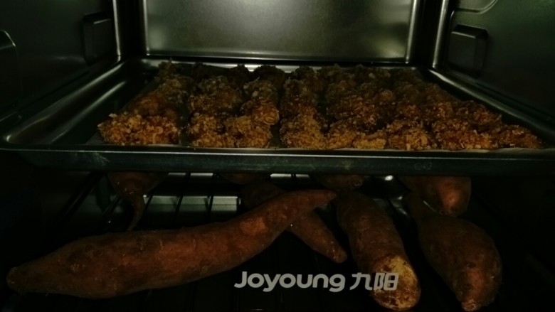 烤箱版鸡米花,烤箱上下加热，220度，20分钟