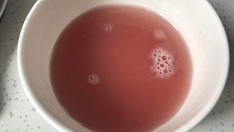 蓝莓蜜桃水果茶,剩余的糖水，待用