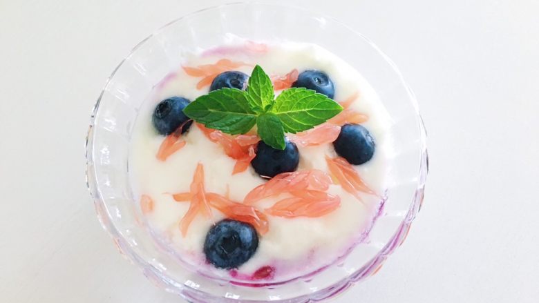 自制酸奶（酸奶机版）,#蓝莓果粒西柚酸奶# 