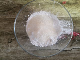 香肠水晶糕,1.水晶粉和白砂糖混合均匀