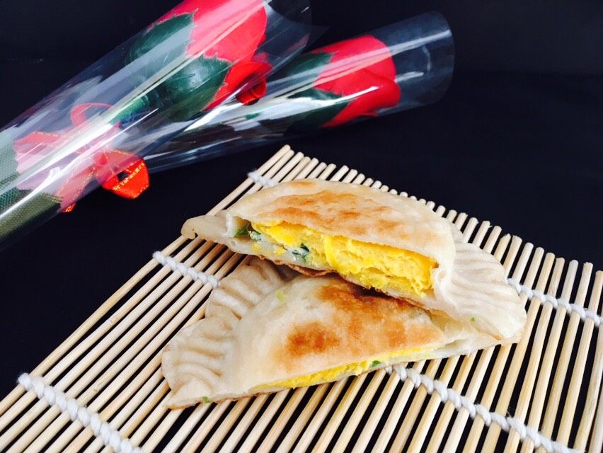 太阳鸡蛋灌饼——饺子皮版