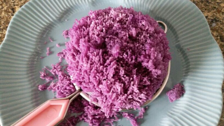 冰皮月饼（零色素）,紫薯去皮过筛