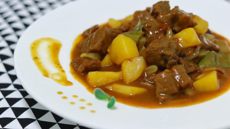 异域风情菜—咖喱土豆牛肉煲