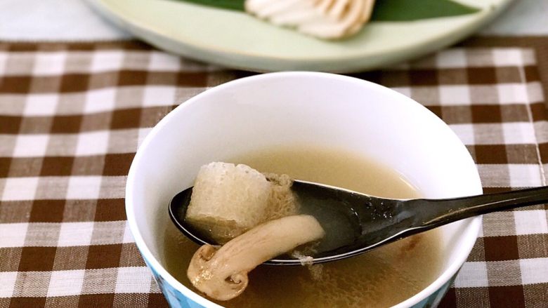 原味鮮松茸竹荪湯,煲3個小時以上，味道超級棒。