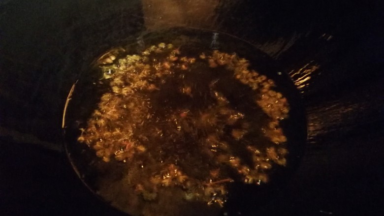 厨房神器之
——椒香葱油,放麻椒加热
