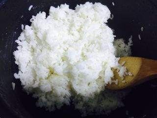 西兰花饭团,新做的白米饭 香喷喷 
