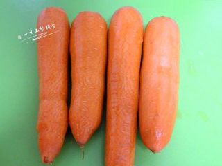胡萝卜干,胡萝卜去皮（这4根胡萝卜1斤半）