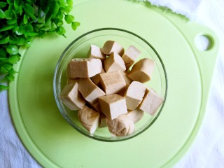 茄汁豆腐,老豆腐切小块