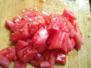 炒米粉（猪肝炒米粉）,西红柿切小块