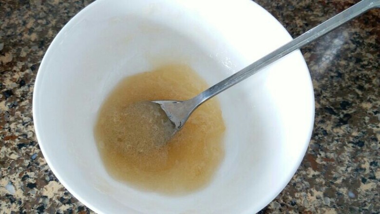 提拉米苏（六寸）,吉利丁粉用纯净水泡发