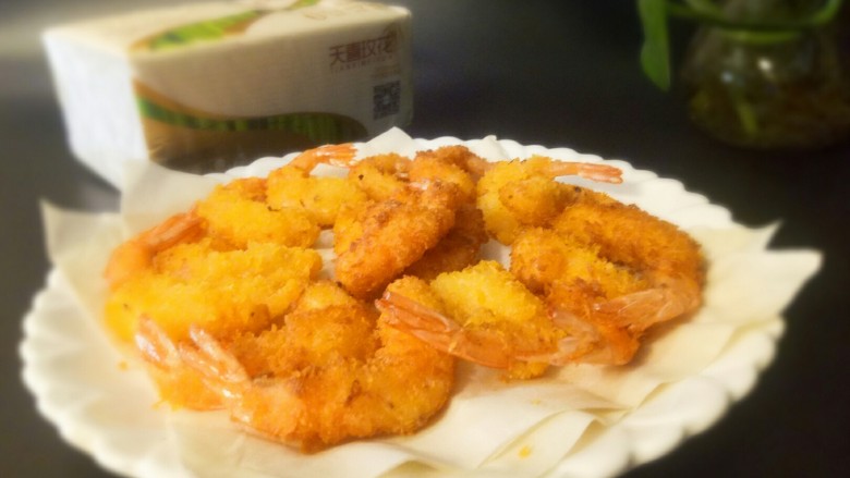 黄金炸虾,成品图，看着是不是很好吃的样子。