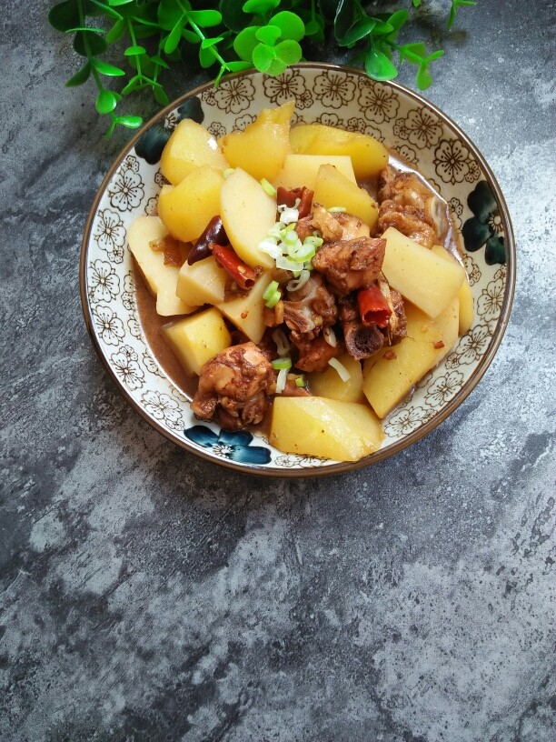 雞腿燉土豆 - 雞腿燉土豆做法,功效,食材 - 網上廚房