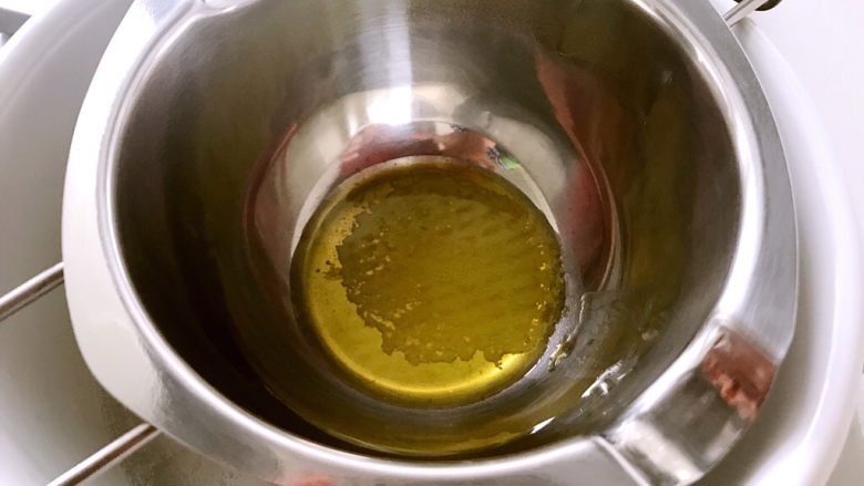 低油低糖版芒果克拉芙提,黃油隔水融化