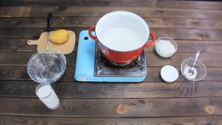 泰式芒果椰汁西米糕,准备食材与工具如图！