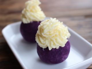 紫薯奶酪球,在紫薯球裱花