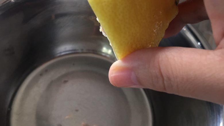 香橙松饼（无泡打粉）,蛋清滴几滴柠檬汁