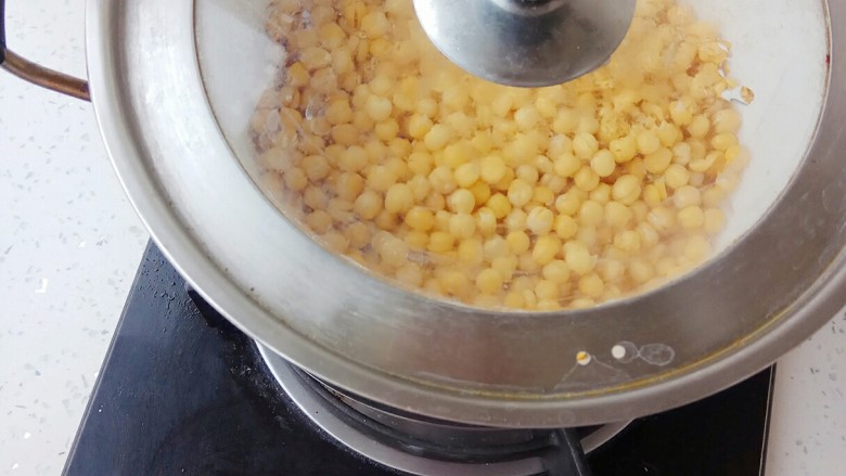 老北京豌豆黄,盖上盖子蒸30分钟