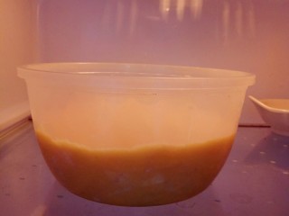 老北京豌豆黄,放凉后放入冰箱冷藏2小时