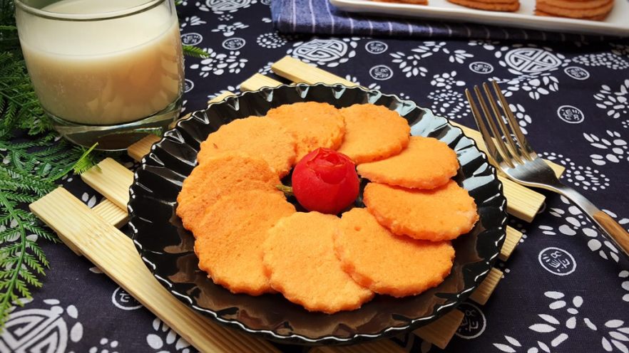 蕃茄鸡蛋饼+花生芝麻浆