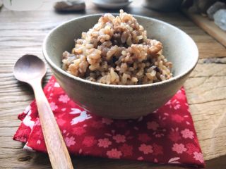 小森林系·温暖醇香的糙米核桃饭