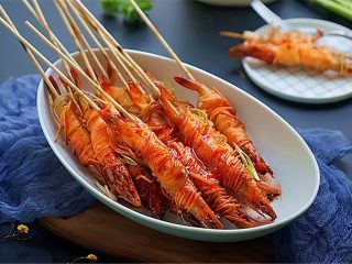 私家茄汁金丝虾串,又香又脆的虾串做好了，和家人一起开心的品尝美味吧