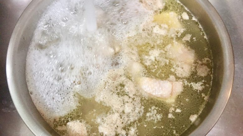日式咖哩雞,整鍋直接沖冷水