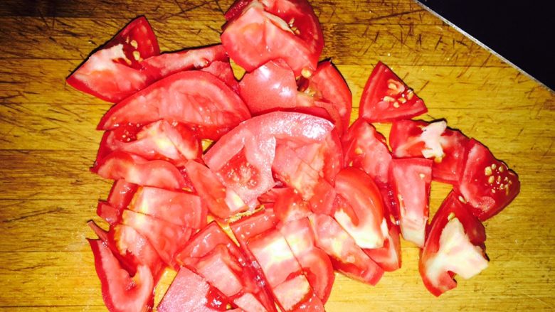 七夕番茄玫瑰肉卷,切块放入料理机
