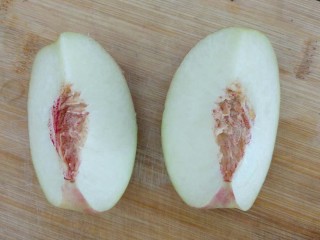 桃的4种吃法,一瓣再切对开