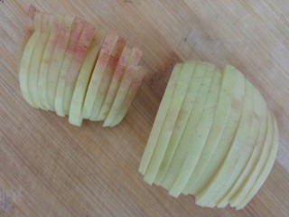 桃的4种吃法,切成薄片