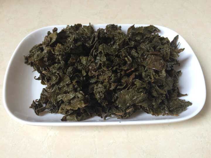 清香茶叶虾,捞出茶叶沥干水分备用